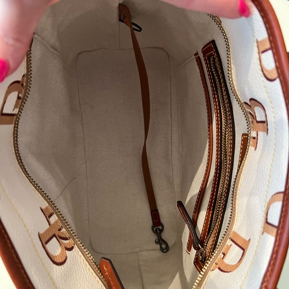 BNWT Dooney and Burke Monogram Tote - Picture 4 of 6
